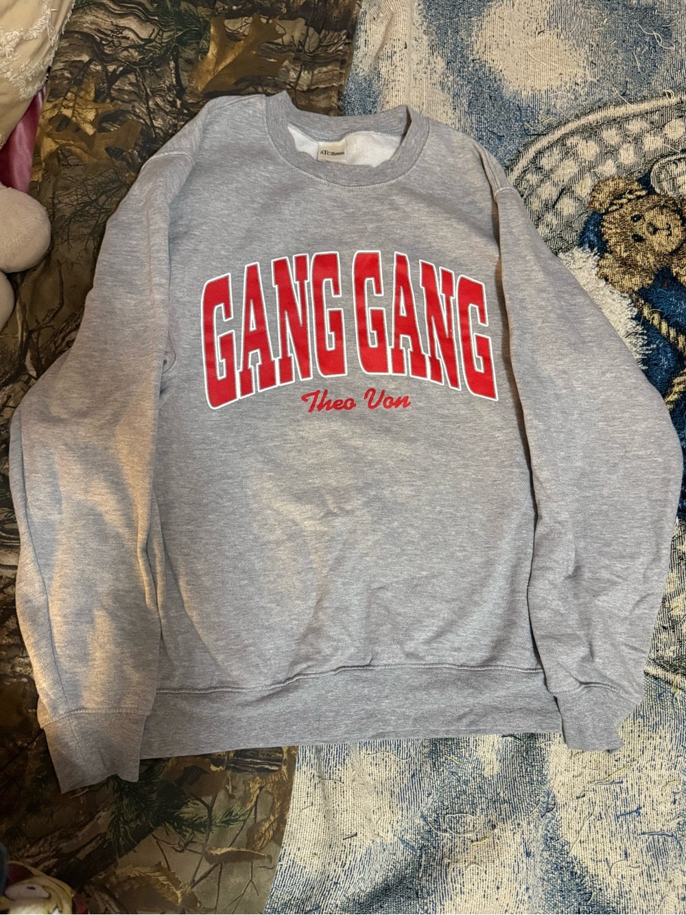 Brand new Theo Von Crewneck
